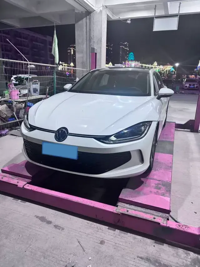 2024 Volkswagen Lamando 1.2T 116HP L4 7DCT,autocango,china used car exporter,china ev exporter,chinese used car exporter,chinese used ev exporter