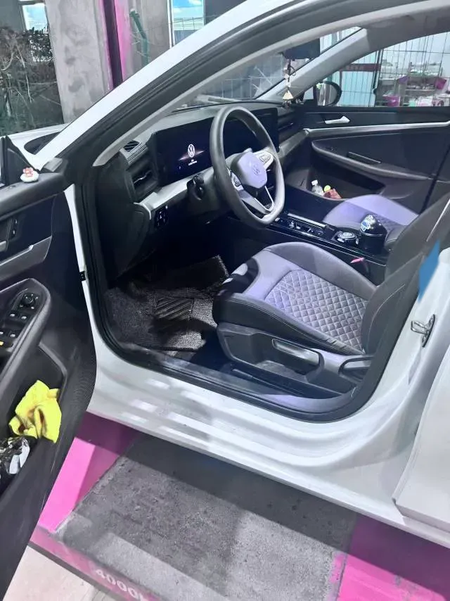 2024 Volkswagen Lamando 1.2T 116HP L4 7DCT,autocango,china used car exporter,china ev exporter,chinese used car exporter,chinese used ev exporter