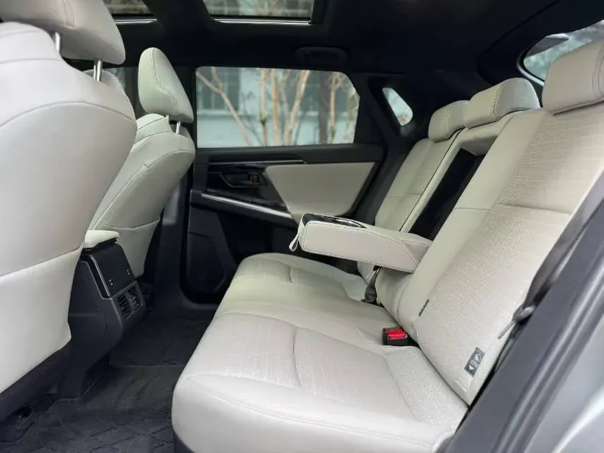 2022 Toyota bZ4X BEV 66.7KWH,autocango,china used car exporter,china ev exporter,chinese used car exporter,chinese used ev exporter