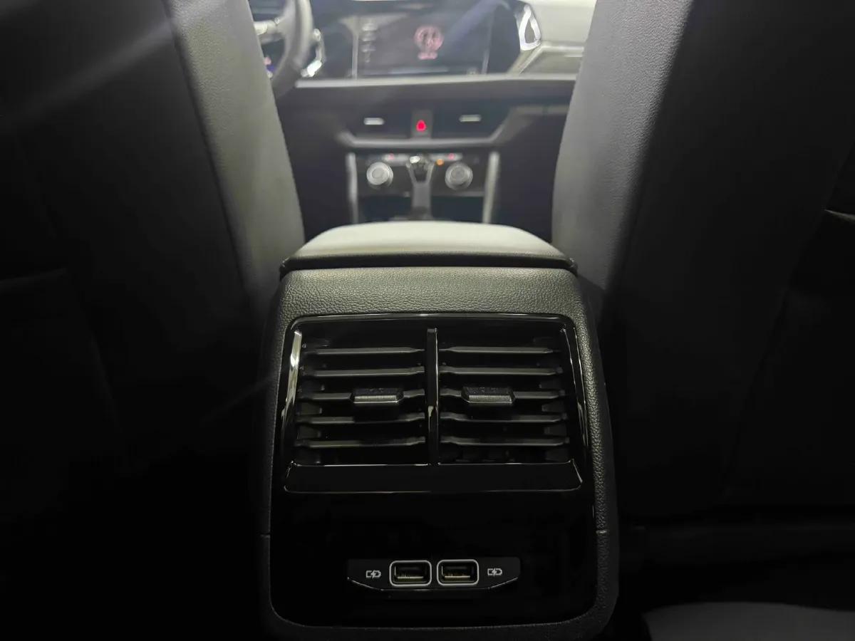 2021 Volkswagen Sagitar 1.4T 150HP L4 7DCT,autocango,china used car exporter,china ev exporter,chinese used car exporter,chinese used ev exporter