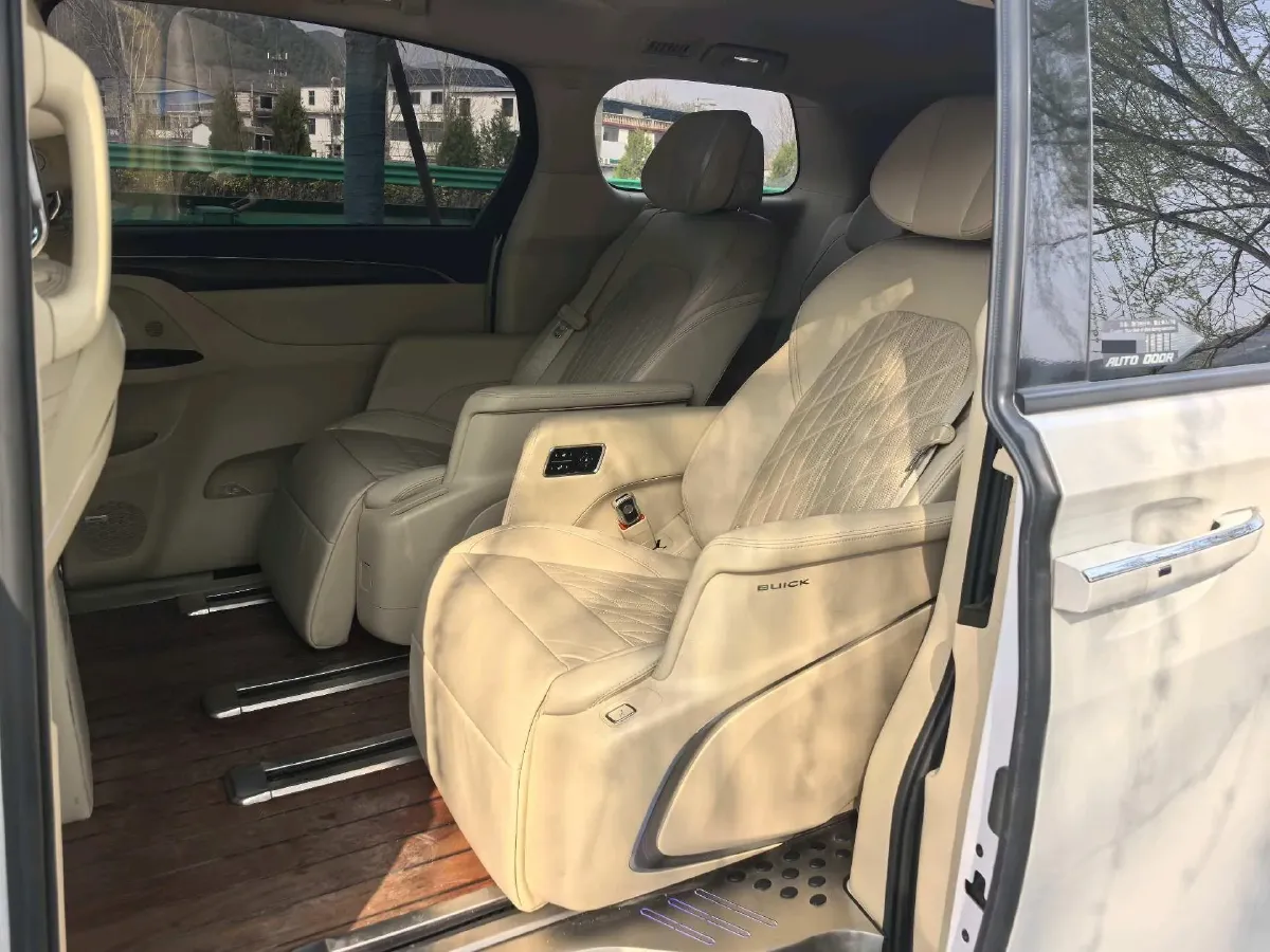 2023 Buick GL8 2.0T 237HP L4 9AT,autocango,china used car exporter,china ev exporter,chinese used car exporter,chinese used ev exporter