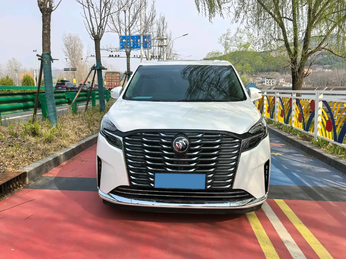 2023 Buick GL8 2.0T 237HP L4 9AT,autocango,china used car exporter,china ev exporter,chinese used car exporter,chinese used ev exporter