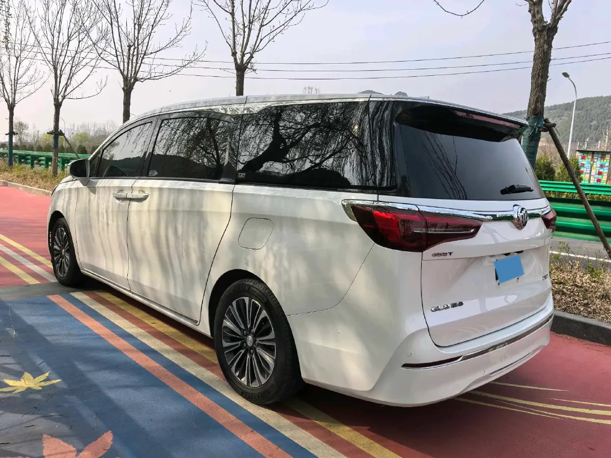 2023 Buick GL8 2.0T 237HP L4 9AT,autocango,china used car exporter,china ev exporter,chinese used car exporter,chinese used ev exporter