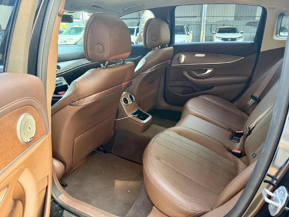 2021 Mercedes-Benz E Class 2.0T 197HP L4 9AT,autocango,china used car exporter,china ev exporter,chinese used car exporter,chinese used ev exporter