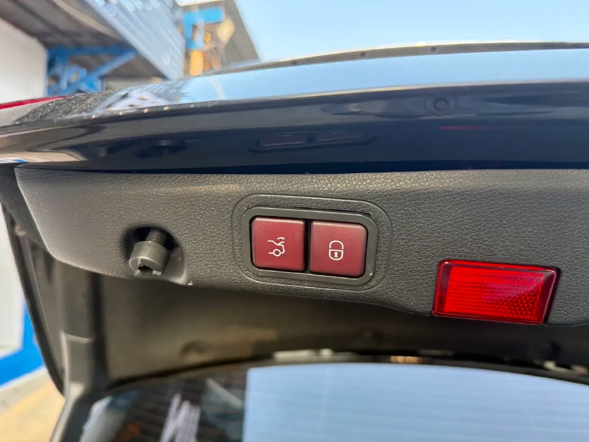 2021 Mercedes-Benz E Class 2.0T 197HP L4 9AT,autocango,china used car exporter,china ev exporter,chinese used car exporter,chinese used ev exporter