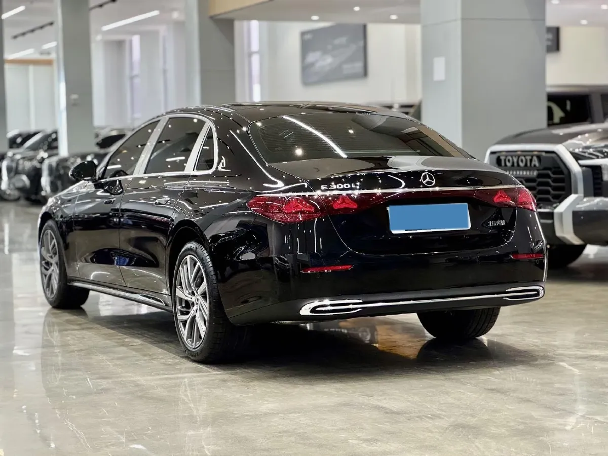 2025 Mercedes-Benz E Class 2.0T 258HP L4 9AT,autocango,china used car exporter,china ev exporter,chinese used car exporter,chinese used ev exporter