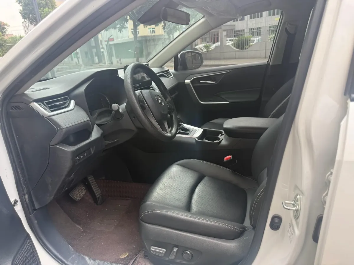 2023 Toyota RAV4 2.0L 171HP L4 CVT,autocango,china used car exporter,china ev exporter,chinese used car exporter,chinese used ev exporter