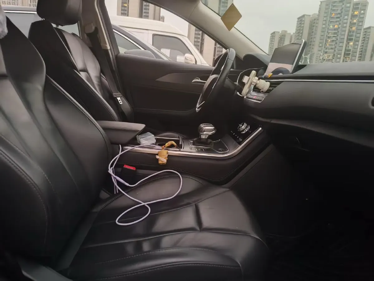 2020 HongQi H5 1.8T 197HP L4 6AT,autocango,china used car exporter,china ev exporter,chinese used car exporter,chinese used ev exporter