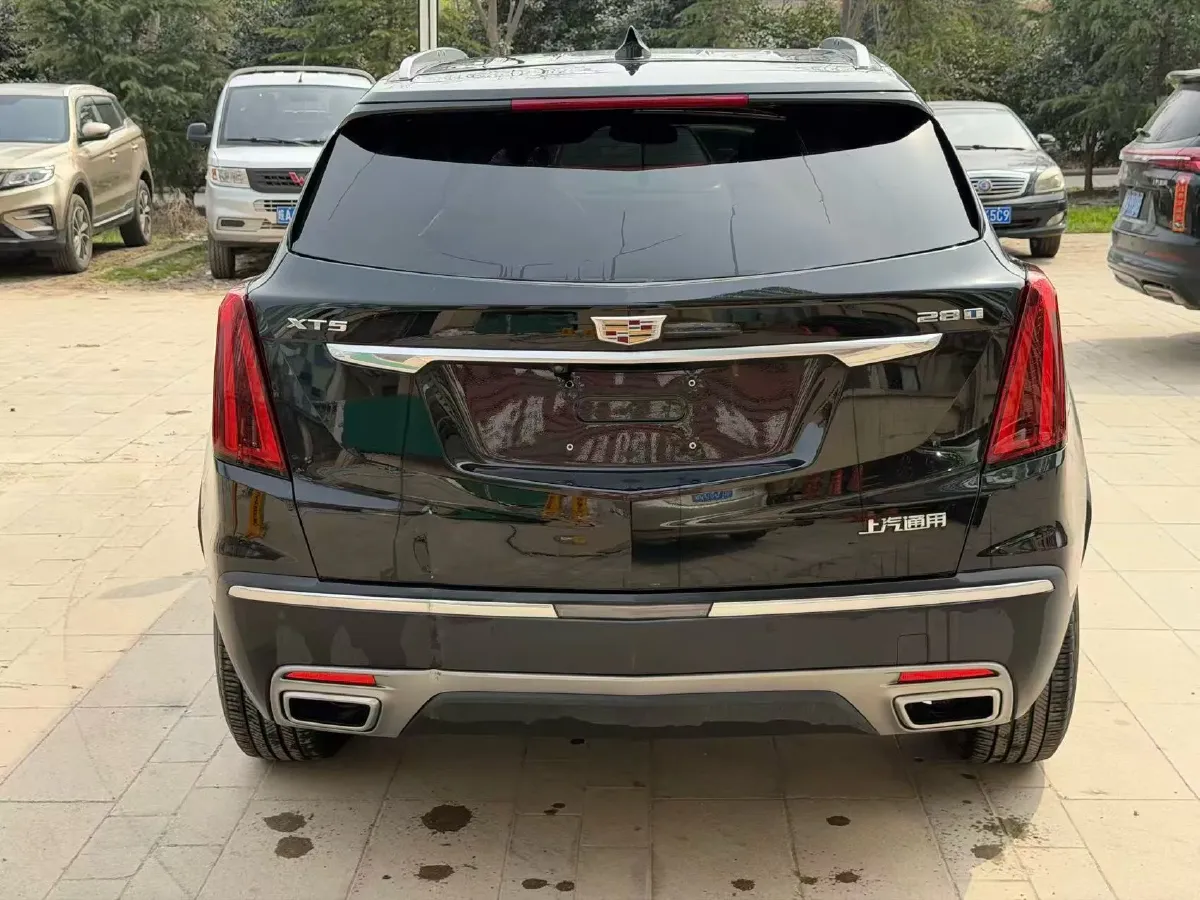 2022 Cadillac XT5 2.0T 237HP L4 9AT,autocango,china used car exporter,china ev exporter,chinese used car exporter,chinese used ev exporter