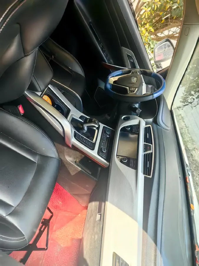 2020 Roewe i6 1.5T 169HP L4 7DCT,autocango,china used car exporter,china ev exporter,chinese used car exporter,chinese used ev exporter