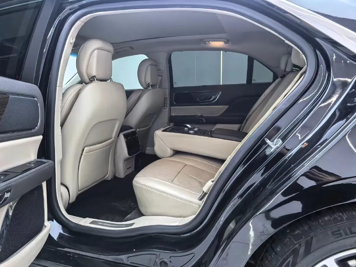 2018 Lincoln Continental 2.0T 261HP L4 6AT,autocango,china used car exporter,china ev exporter,chinese used car exporter,chinese used ev exporter