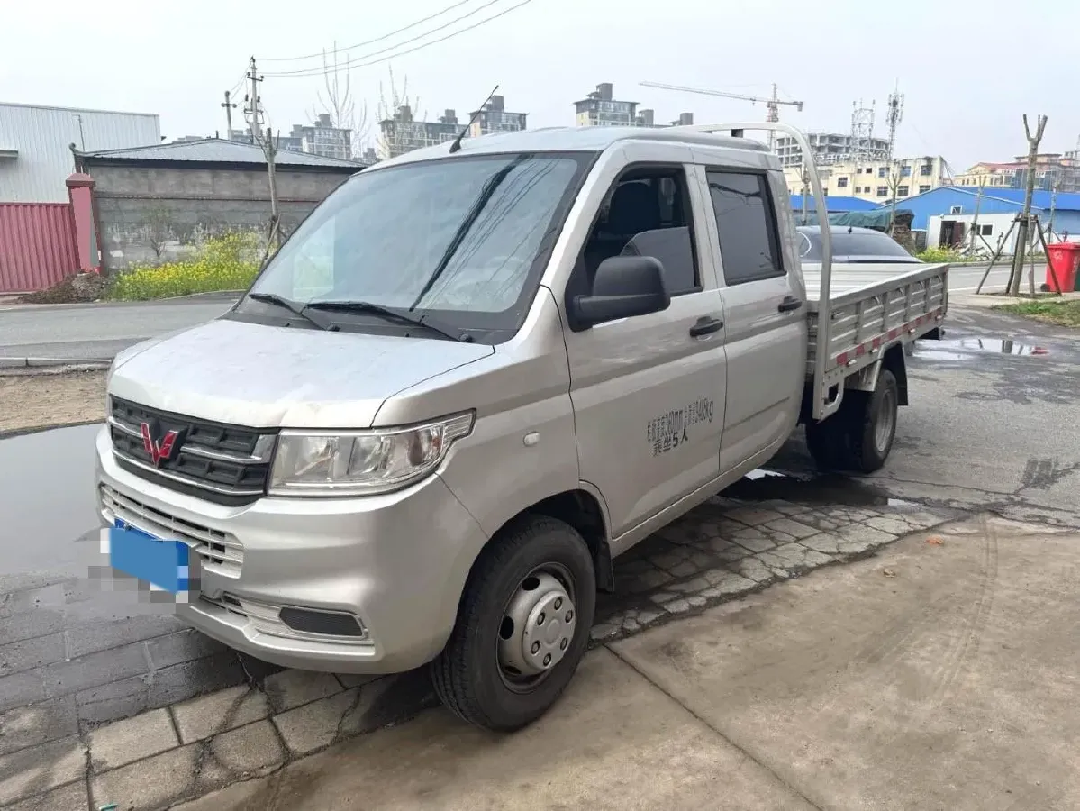 2023 WuLing RongGuang New Truck 2.0L 136HP L4 5MT,autocango,china used car exporter,china ev exporter,chinese used car exporter,chinese used ev exporter