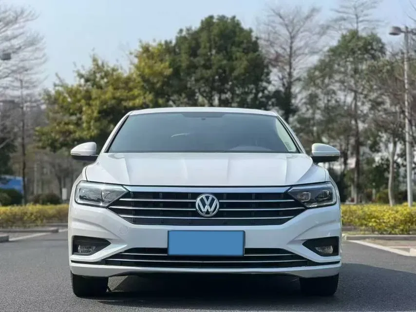 2019 Jeep Renegade 1.3T 173HP L4 7DCT,autocango,china used car exporter,china ev exporter,chinese used car exporter,chinese used ev exporter