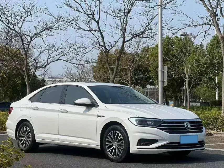 2019 Jeep Renegade 1.3T 173HP L4 7DCT,autocango,china used car exporter,china ev exporter,chinese used car exporter,chinese used ev exporter