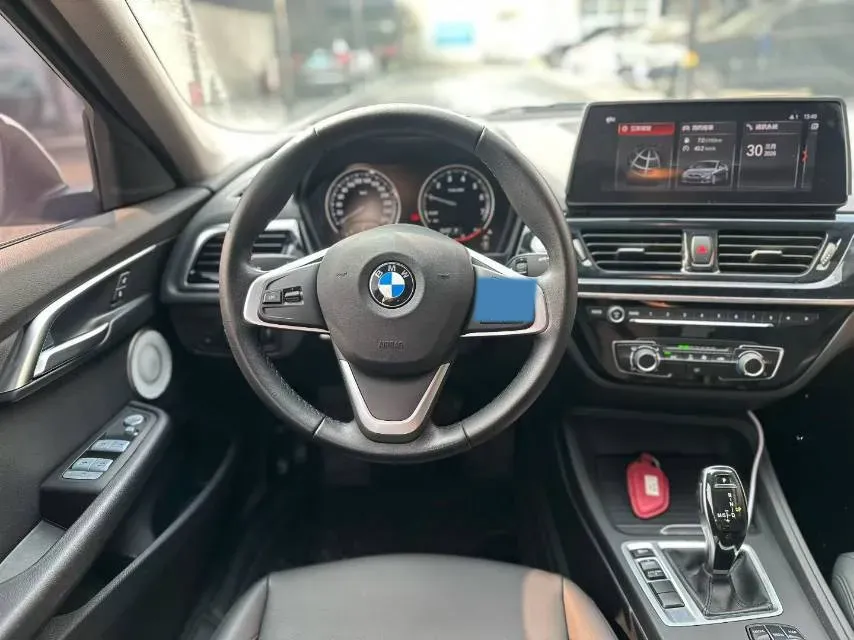 2022 BMW 1 Series 1.5T 140HP L3 7DCT,autocango,china used car exporter,china ev exporter,chinese used car exporter,chinese used ev exporter