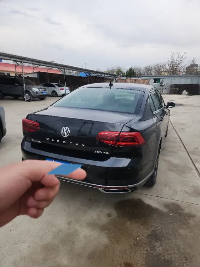 2020 Volkswagen Magotan 2.0T 186HP L4 7DCT,autocango,china used car exporter,china ev exporter,chinese used car exporter,chinese used ev exporter