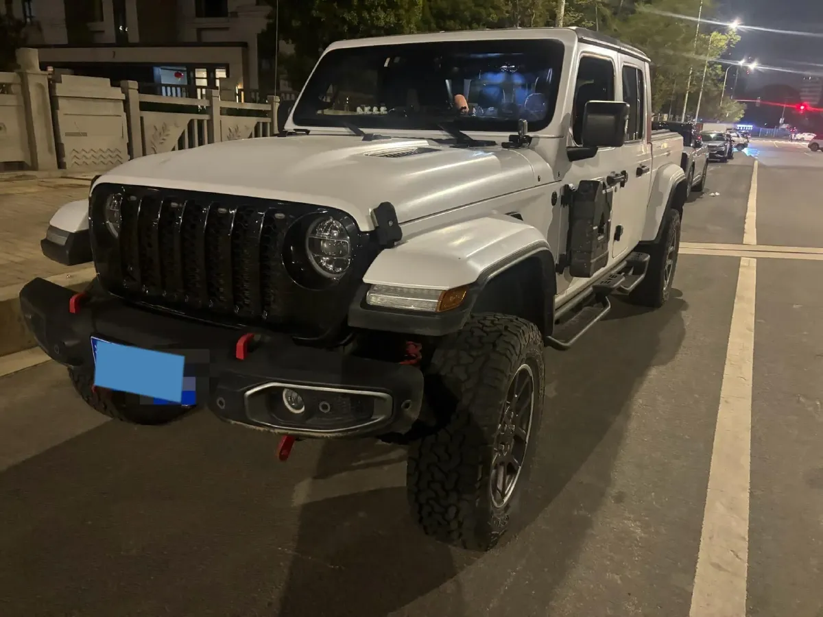 2022 Jeep Gladiator 3.6L 284HP V6 8AT,autocango,china used car exporter,china ev exporter,chinese used car exporter,chinese used ev exporter