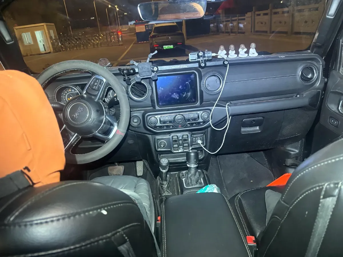 2022 Jeep Gladiator 3.6L 284HP V6 8AT,autocango,china used car exporter,china ev exporter,chinese used car exporter,chinese used ev exporter