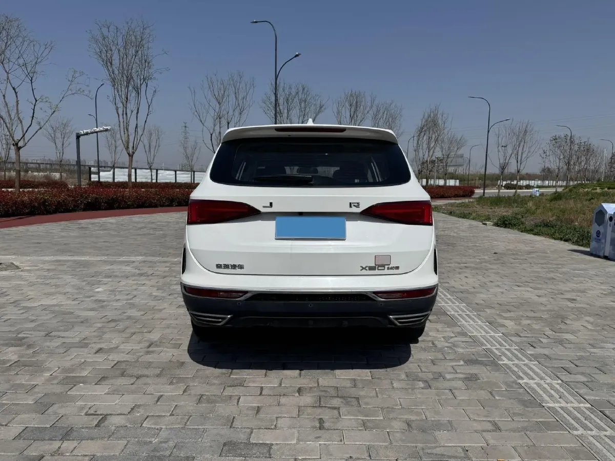 2019 Jetour X90 1.5T 147HP L4 6MT,autocango,china used car exporter,china ev exporter,chinese used car exporter,chinese used ev exporter