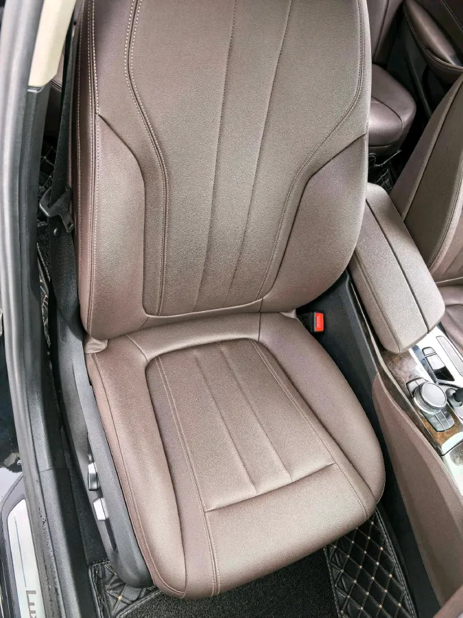 2020 BMW 5 Series 2.0T 184HP L4 8AT,autocango,china used car exporter,china ev exporter,chinese used car exporter,chinese used ev exporter