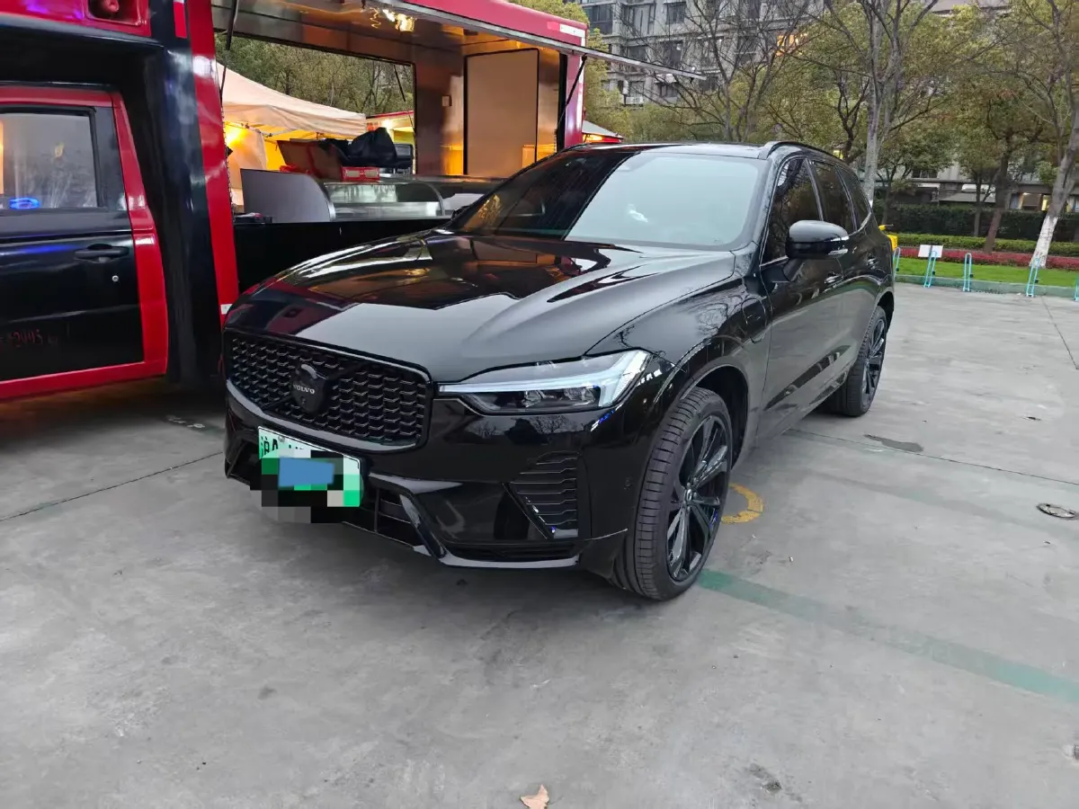 2025 Volvo XC60 PHEV 2.0T 310HP L4 8AT PHEV 18.8KWH,autocango,china used car exporter,china ev exporter,chinese used car exporter,chinese used ev exporter