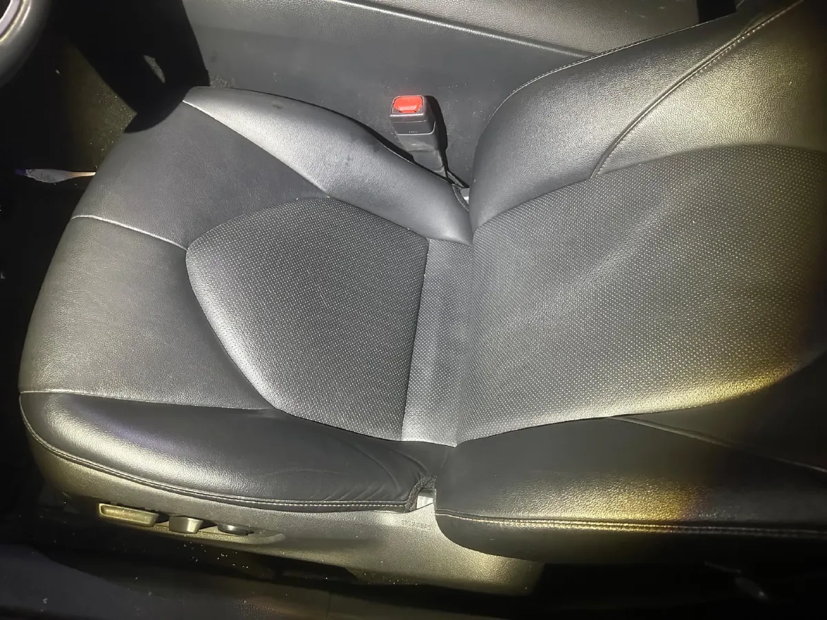 2023 Toyota Camry 2.0L 177HP L4 CVT,autocango,china used car exporter,china ev exporter,chinese used car exporter,chinese used ev exporter