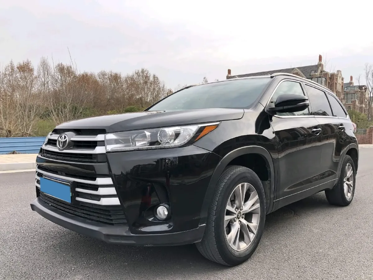 2018 Jeep Grand Commander 2.0T 265HP L4 9AT,autocango,china used car exporter,china ev exporter,chinese used car exporter,chinese used ev exporter