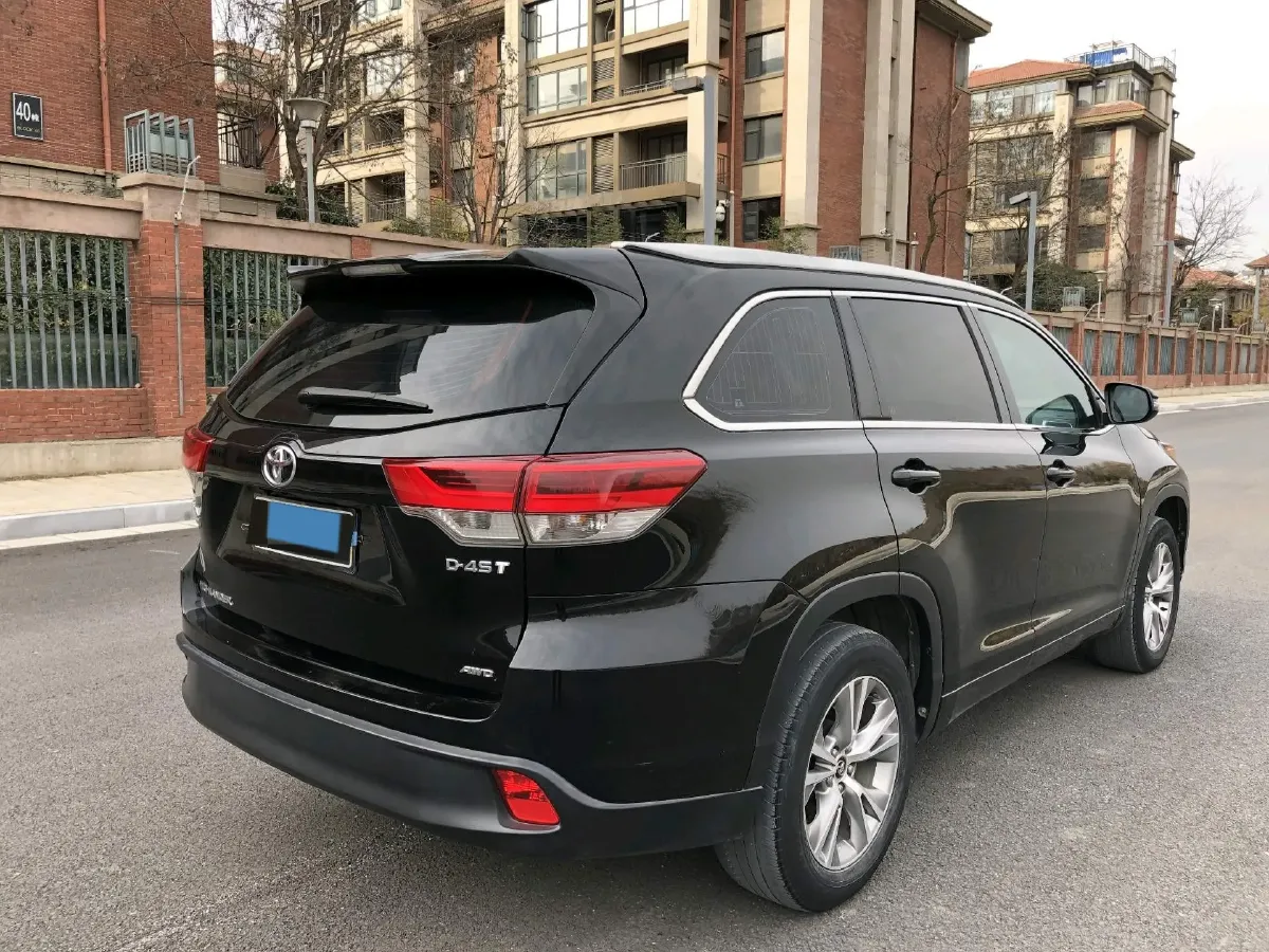 2018 Jeep Grand Commander 2.0T 265HP L4 9AT,autocango,china used car exporter,china ev exporter,chinese used car exporter,chinese used ev exporter