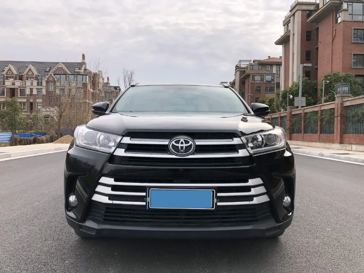 2018 Jeep Grand Commander 2.0T 265HP L4 9AT,autocango,china used car exporter,china ev exporter,chinese used car exporter,chinese used ev exporter