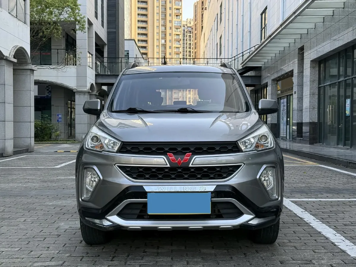 2018 WuLing HongGuang S3 1.5L 112HP L4 6MT,autocango,china used car exporter,china ev exporter,chinese used car exporter,chinese used ev exporter