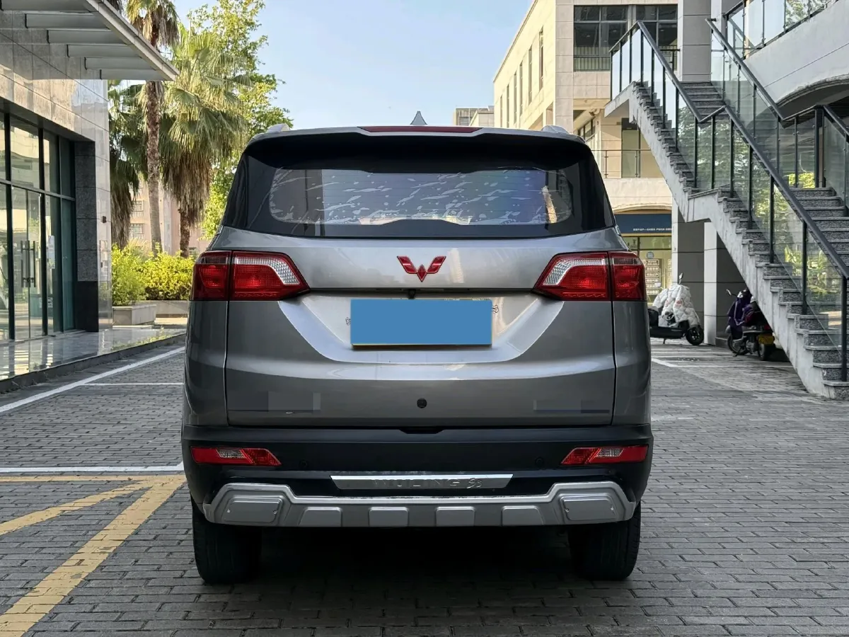 2018 WuLing HongGuang S3 1.5L 112HP L4 6MT,autocango,china used car exporter,china ev exporter,chinese used car exporter,chinese used ev exporter