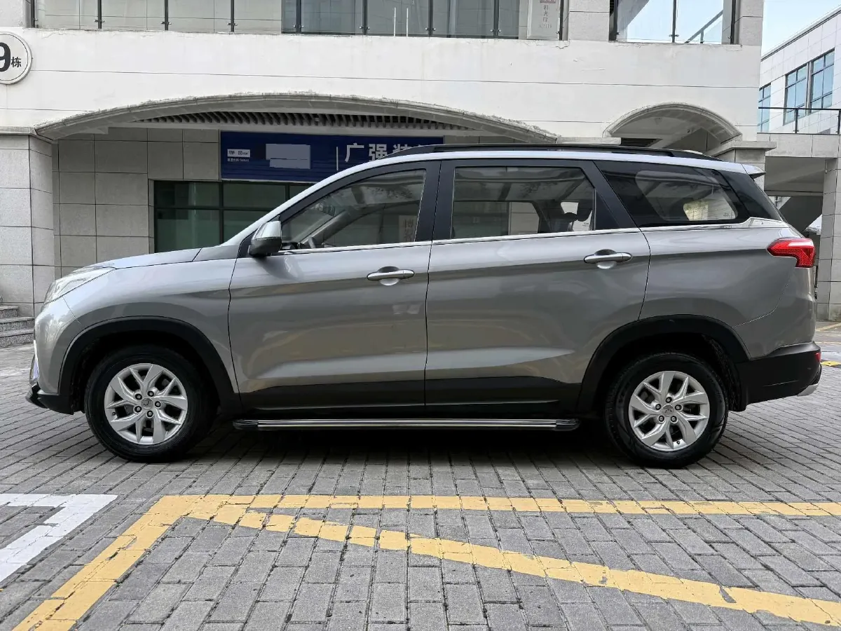 2018 WuLing HongGuang S3 1.5L 112HP L4 6MT,autocango,china used car exporter,china ev exporter,chinese used car exporter,chinese used ev exporter