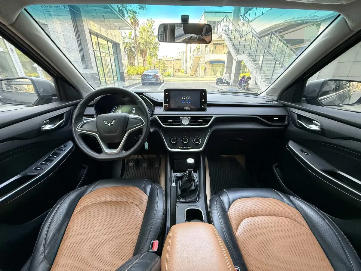 2018 WuLing HongGuang S3 1.5L 112HP L4 6MT,autocango,china used car exporter,china ev exporter,chinese used car exporter,chinese used ev exporter