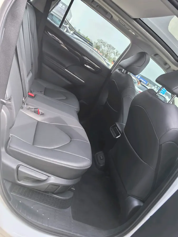 2023 Toyota Highlander 2.5L 189HP L4 E-CVT Hybrid,autocango,china used car exporter,china ev exporter,chinese used car exporter,chinese used ev exporter