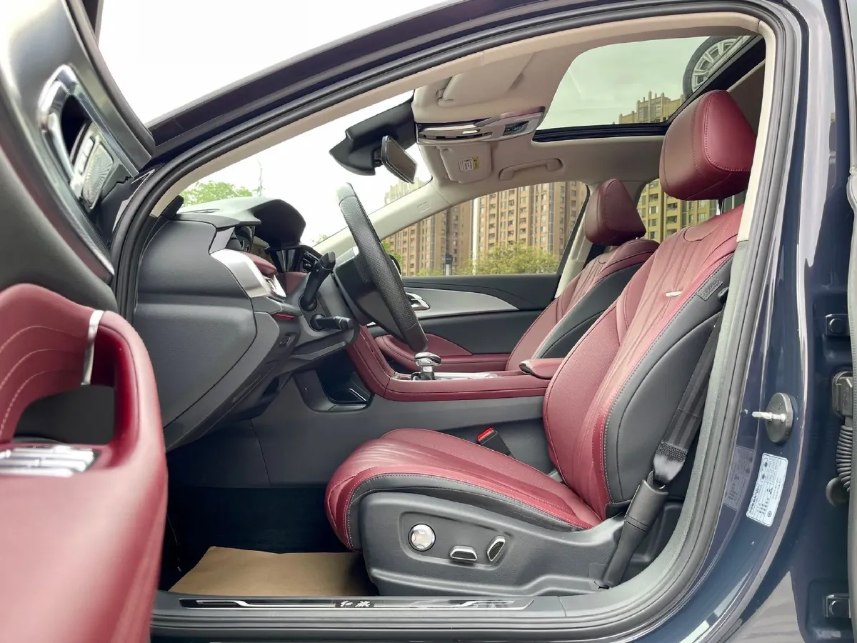 2024 HongQi H5 2.0T 224HP L4 8AT,autocango,china used car exporter,china ev exporter,chinese used car exporter,chinese used ev exporter