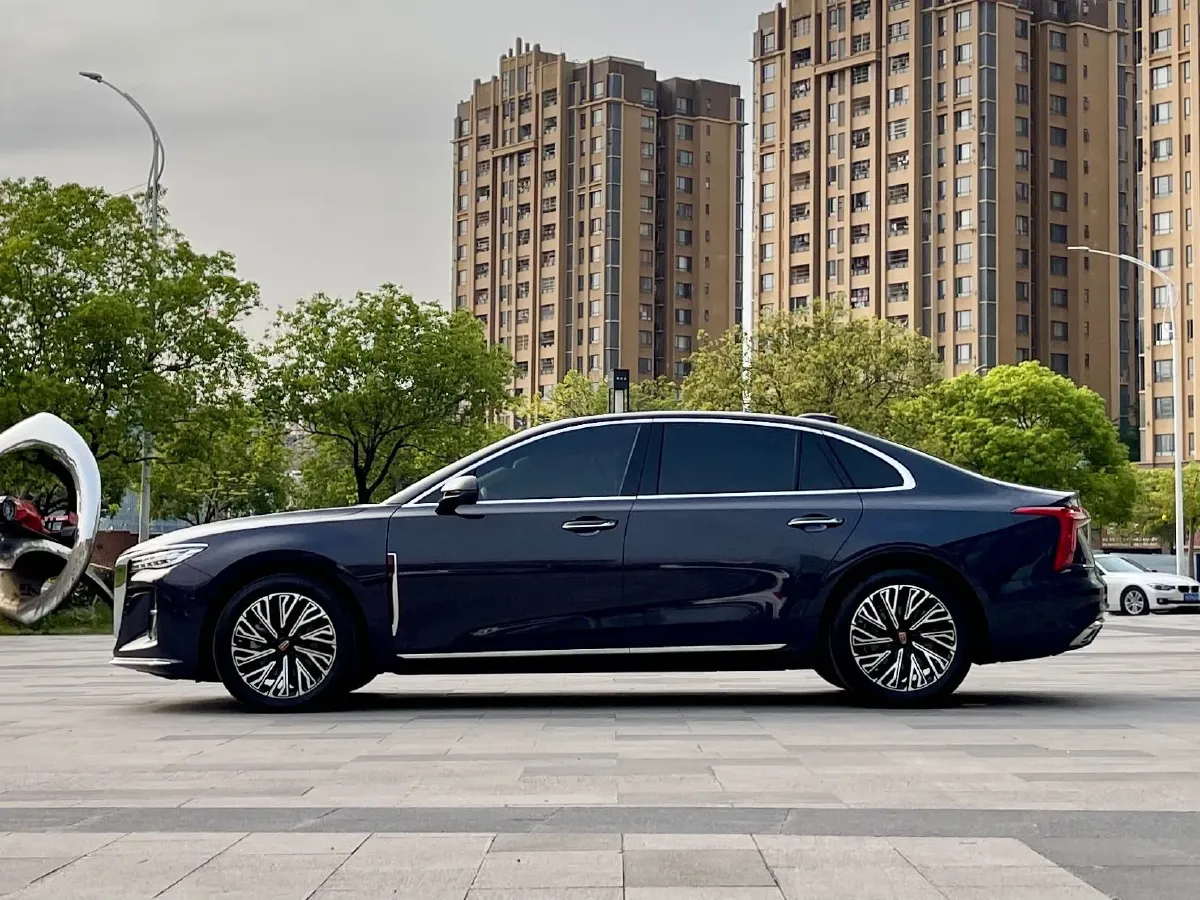 2024 HongQi H5 2.0T 224HP L4 8AT,autocango,china used car exporter,china ev exporter,chinese used car exporter,chinese used ev exporter