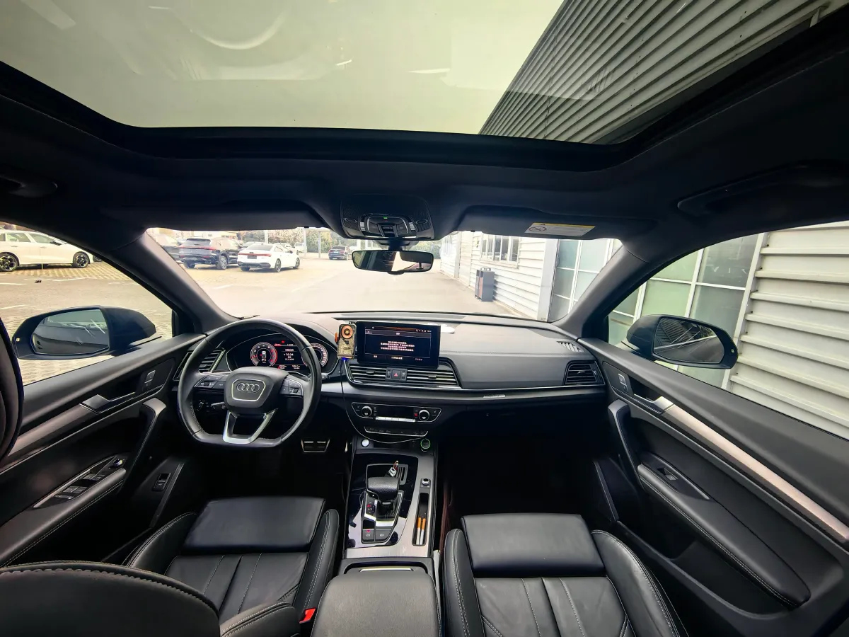 2024 Audi Q5L 2.0T 245HP L4 7DCT,autocango,china used car exporter,china ev exporter,chinese used car exporter,chinese used ev exporter