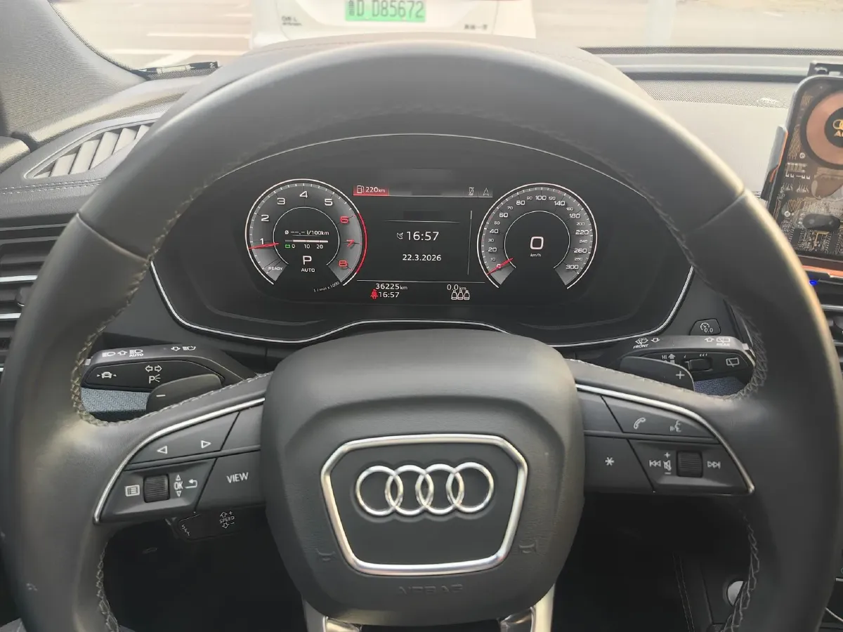 2024 Audi Q5L 2.0T 245HP L4 7DCT,autocango,china used car exporter,china ev exporter,chinese used car exporter,chinese used ev exporter