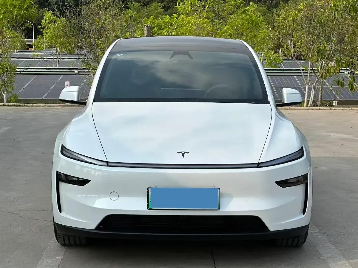 2025 Tesla Model Y L BEV,autocango,china used car exporter,china ev exporter,chinese used car exporter,chinese used ev exporter