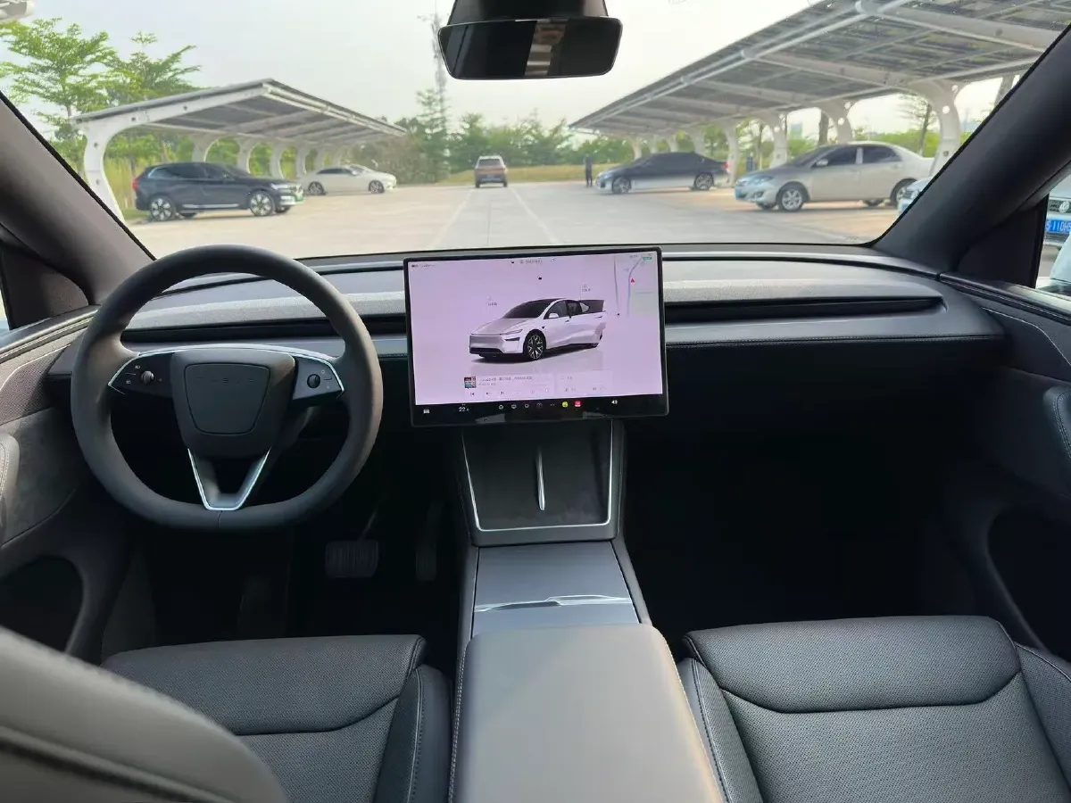 2025 Tesla Model Y L BEV,autocango,china used car exporter,china ev exporter,chinese used car exporter,chinese used ev exporter