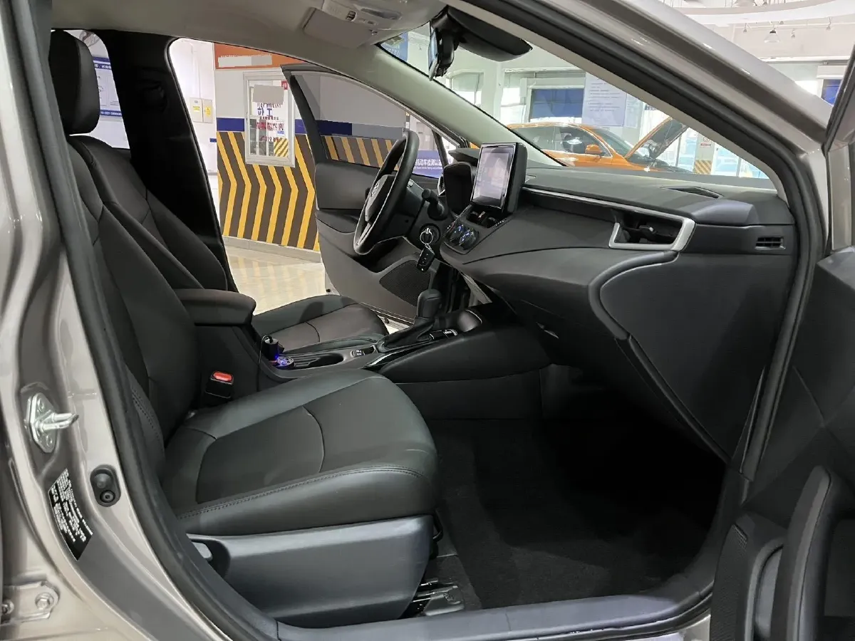 2021 Toyota Corolla 1.2T 116HP L4 CVT,autocango,china used car exporter,china ev exporter,chinese used car exporter,chinese used ev exporter