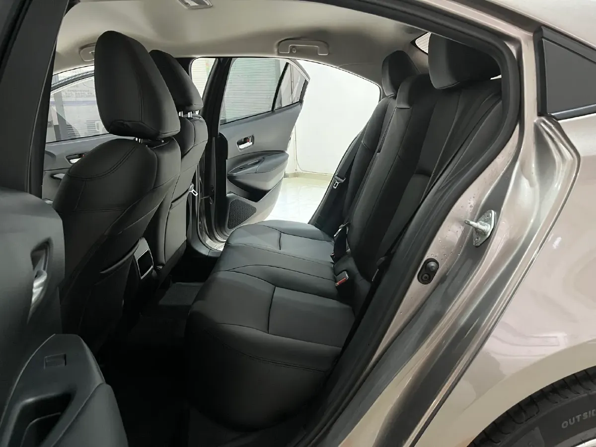 2021 Toyota Corolla 1.2T 116HP L4 CVT,autocango,china used car exporter,china ev exporter,chinese used car exporter,chinese used ev exporter