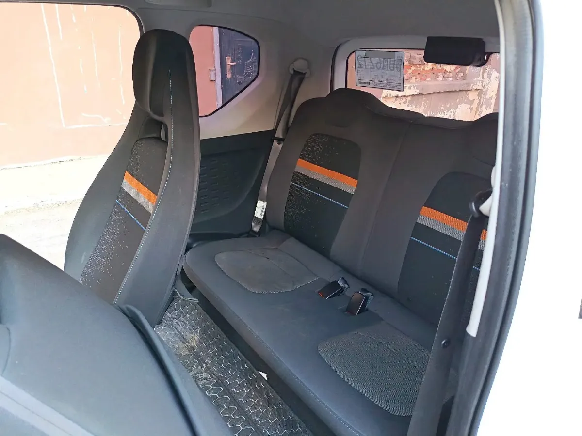 2022 LingBox uni BEV 11.52KWH,autocango,china used car exporter,china ev exporter,chinese used car exporter,chinese used ev exporter