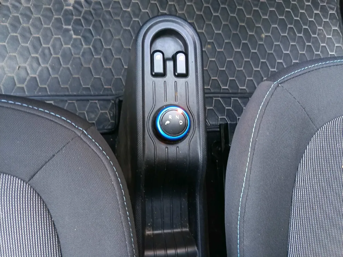 2022 LingBox uni BEV 11.52KWH,autocango,china used car exporter,china ev exporter,chinese used car exporter,chinese used ev exporter