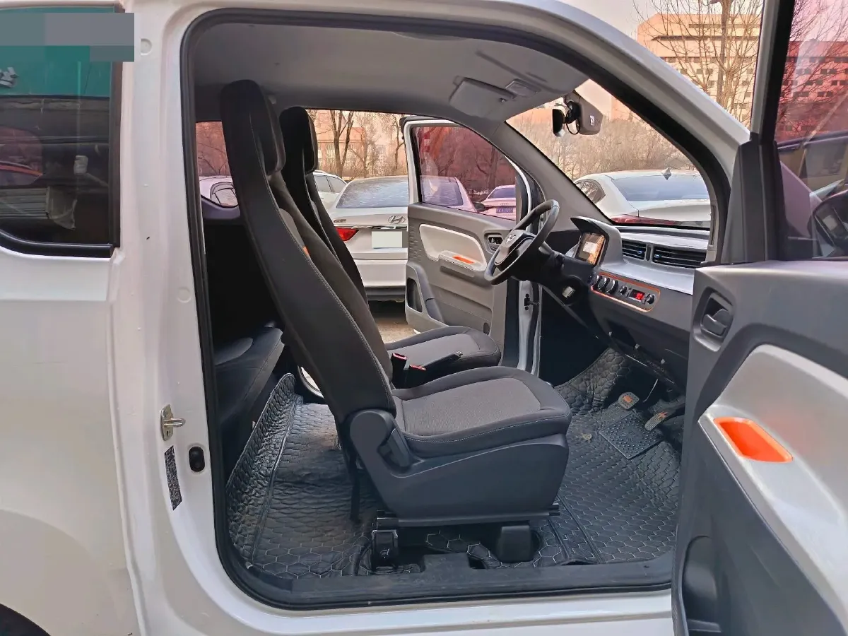 2022 LingBox uni BEV 11.52KWH,autocango,china used car exporter,china ev exporter,chinese used car exporter,chinese used ev exporter