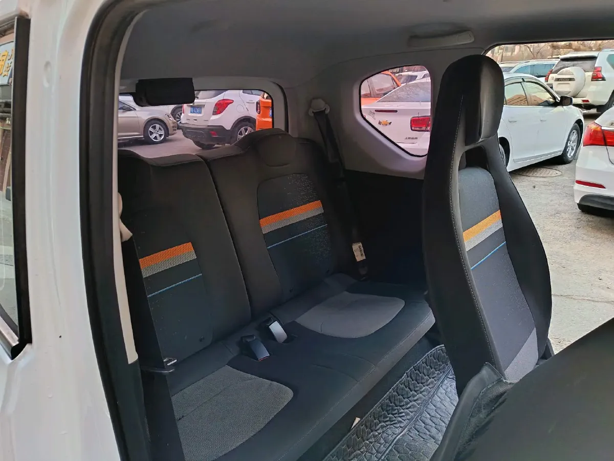 2022 LingBox uni BEV 11.52KWH,autocango,china used car exporter,china ev exporter,chinese used car exporter,chinese used ev exporter