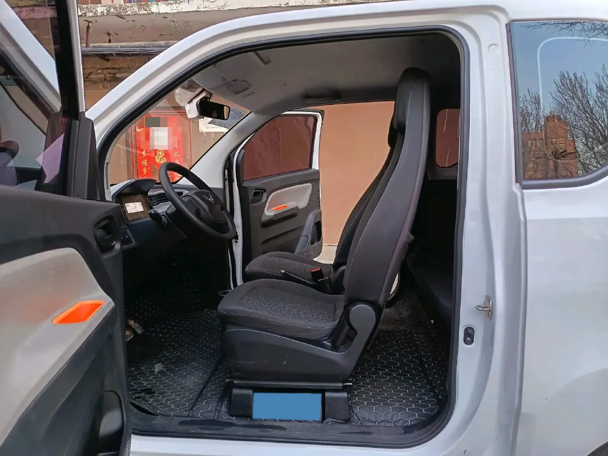 2022 LingBox uni BEV 11.52KWH,autocango,china used car exporter,china ev exporter,chinese used car exporter,chinese used ev exporter