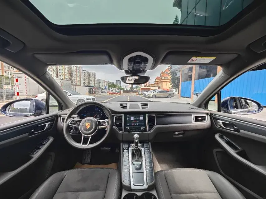 2017 Porsche Macan 2.0T 252HP L4 7DCT,autocango,china used car exporter,china ev exporter,chinese used car exporter,chinese used ev exporter