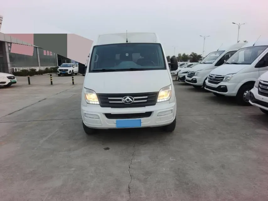 2019 MAXUS XinTu V80 2.0T 139HP L4 6MT,autocango,china used car exporter,china ev exporter,chinese used car exporter,chinese used ev exporter