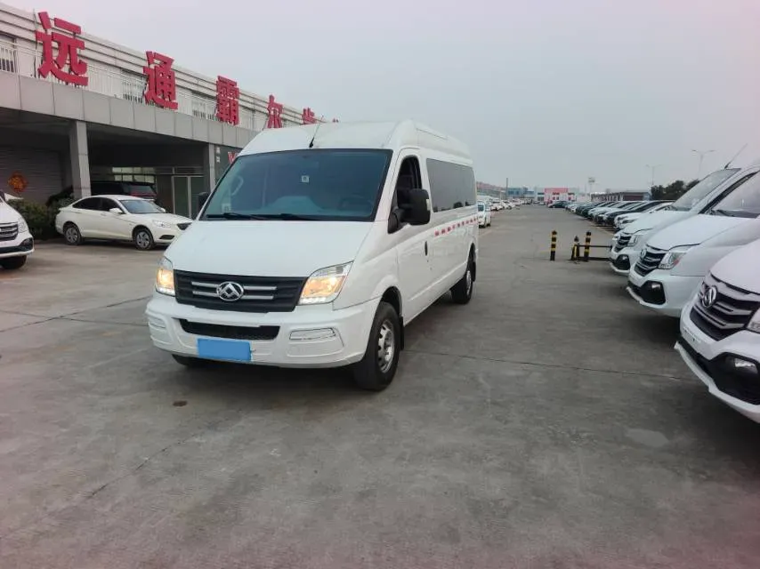2019 MAXUS XinTu V80 2.0T 139HP L4 6MT,autocango,china used car exporter,china ev exporter,chinese used car exporter,chinese used ev exporter